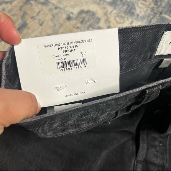 AGOLDE Parker Long Short in Black NWT Sz 25 - Picture 8 of 12